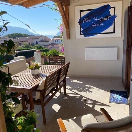 Blue Portrait House Apartment Голфо Аранчи Екстериор снимка